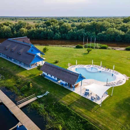 Cherhana Resort Crisan  Bagian luar foto