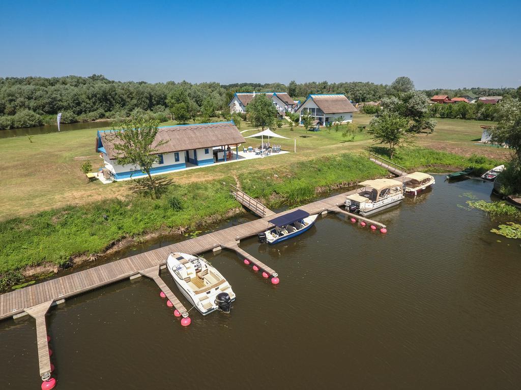 Cherhana Resort Crisan  Bagian luar foto
